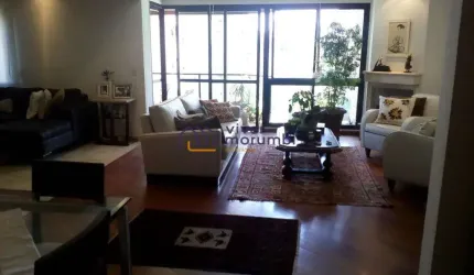 Encantador e com magnífica Varanda