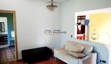 Casa térrea com ótimo quintal !