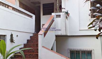 CASA A VENDA NO JARDIM GUEDALA ZONEAMENTO MISTO !
