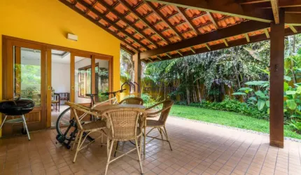 Casa com 4 quartos à venda na Rua José Cola Grossi, --, Jardim Leonor, São Paulo, 300 m2 por R$ 2.600.000