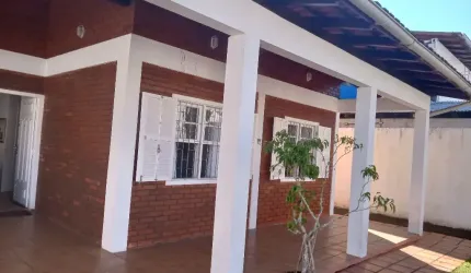 Casa Térrea - 3 Dormitórios - Canasvieiras / Florianópolis