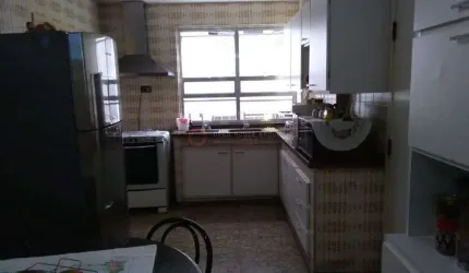 Open House vende: Osvaldo Cruz apartamento de 4 quartos,1 por andar, quadra praia Icaraí
