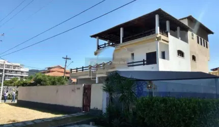Open House vende magnífica casa porteira fechada na praia de Piratininga