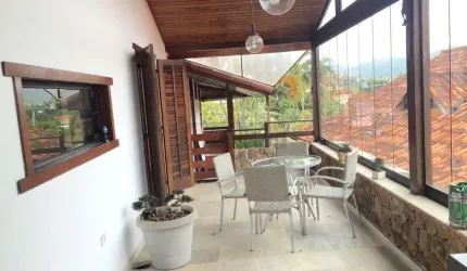Casa à Venda em Piratininga
