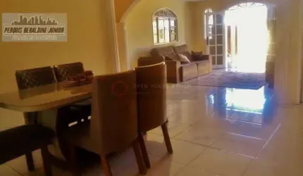 Casa à Venda em Mutuá