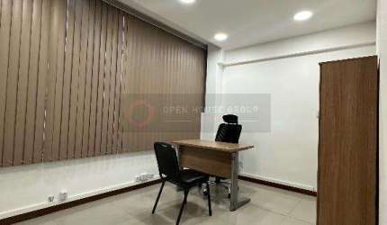 Open House Imóveis vende - Três Salas amplas e uma recepção!! Baixou