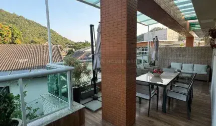 A Open  vende cobertura no  Giardino Di Capri Itacoatiara vista livre para o verde decorada 4 suíte