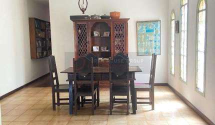 OPEN HOUSE vende  casa com 5 quartos, 2 suítes, closet no trevo de Piratininga