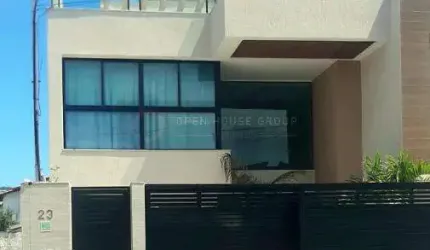 Casa a venda em Camboinhas, a 200m da Praia
