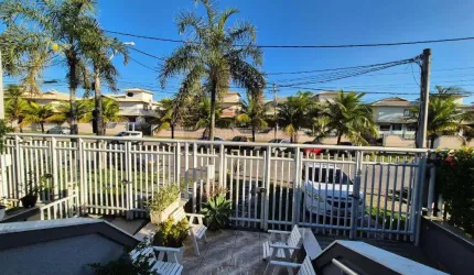 A Open vende casa Camboinhas em condomínio próximo a praia, sendo 3 suítes, ampla,  nada a fazer !!