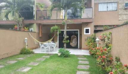 Casa à Venda em Piratininga