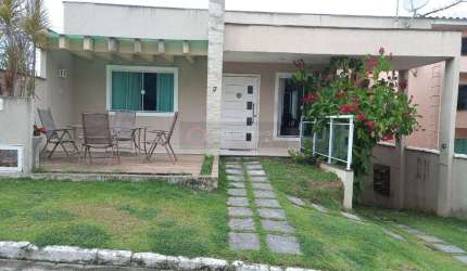 Casa linear em condomínio de alto padrão no Arsenal