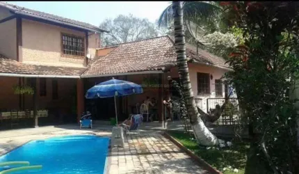 Open House vende - Casa rustica com 4 quartos em Várzeas da Moças