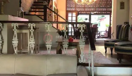 Open House vende casa duplex em Pendotiba