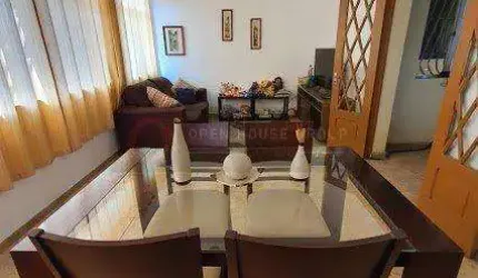 Open House Vende: 3 casas no mesmo terreno. Ideal para família grande ou comércio.