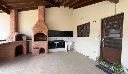 Casa para Venda em Bragança Paulista, Jardim Primavera, 1 dormitório, 1 banheiro, 3 vagas