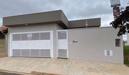 Casa com 3 dormitórios à venda, 157 m² por R$ 680.000,00 - Central Parque - Botucatu/SP