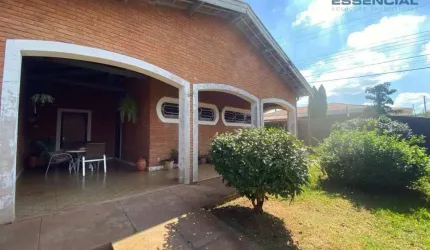 Casa com 4 dormitórios à venda, por R$ 690.000 - Vila Carmelo - Botucatu/SP