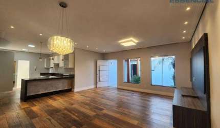 Casa com 4 dormitórios à venda, 232 m² por R$ 855.000,00 - Jardim Reflorenda - Botucatu/SP
