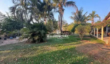 Rancho com 3 dormitórios à venda, 120 m² por R$ 400.000,00 - Bairro da Mina - Botucatu/SP
