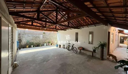 Casa com 5 dormitórios à venda, 230 m² por R$ 450.000,00 - Residencial Ouro Verde - Botucatu/SP