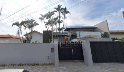 Casa com 3 dormitórios à venda, 260 m² por R$ 1.800.000,00 - Vila Sonia - Botucatu/SP
