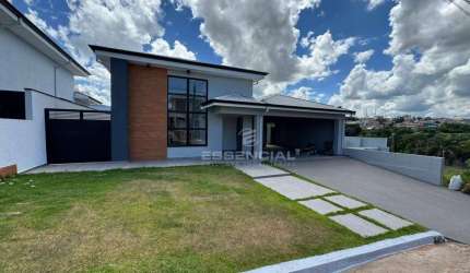 Casa com 3 dormitórios à venda, 240 m² por R$ 1.350.000,00 - Residencial Chácara Santo Antonio - Botucatu/SP
