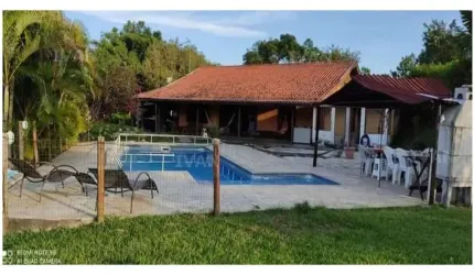 Chácara para Venda em Jacareí, Condomínio Lagoinha, 3 dormitórios, 3 suítes, 1 banheiro, 1 vaga