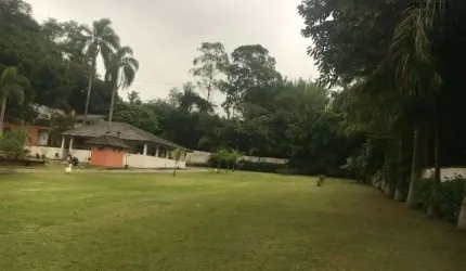 Chácara / sítio com 3 quartos para alugar na Didier Geraldo de Camargo Neto, 5, Caputera, Arujá por R$ 30.000