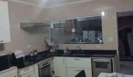 Casa com 2 quartos à venda na Rua Doze de Maio, 136, Vila Galvão, Guarulhos por R$ 395.000