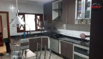 Casa com 3 quartos à venda na Diadema, 15, Vila Rosália, Guarulhos por R$ 850.000