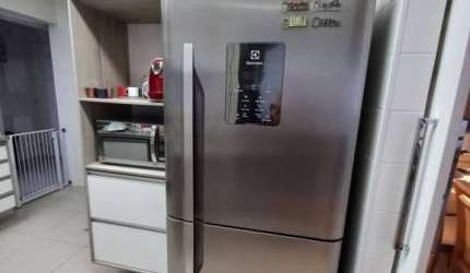 Apartamento com 3 suítes e 2 vagas cobertas, condomínio paulistano