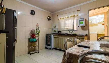 Vendo casa com 3 dormitórios 2 vagas de garagem Americanopolis SP