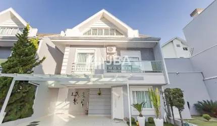 TRIPLEX EM CONDOMINIO NÃO GEMINADO