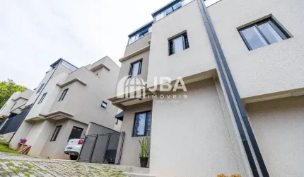 TRIPLEX EM CONDOMÍNIO SEMINOVO