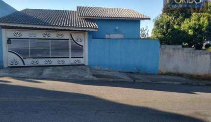 Casa para Venda em Atibaia, Jardim Cerejeiras, 3 dormitórios, 1 suíte, 2 banheiros, 2 vagas
