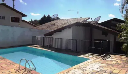 Casa para Venda em Atibaia, Vila Santista, 4 dormitórios, 1 suíte, 2 banheiros, 5 vagas