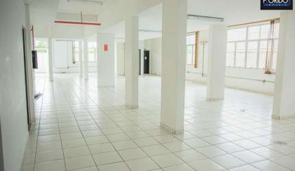 Salão Comercial para Locação em Atibaia, Centro