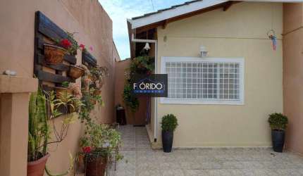 Casa para Venda em Atibaia, Jardim Das Palmeiras, 3 dormitórios, 1 suíte, 2 banheiros, 2 vagas