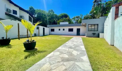 Casa em Condomínio para Temporada em Bertioga, Condomínio Costa do Sol, 2 dormitórios, 1 suíte, 3 banheiros, 2 vagas