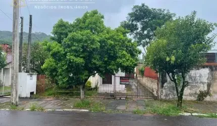 Casa com 3 quartos à venda na Jundiaí, 100, São José, Novo Hamburgo por R$ 235.000