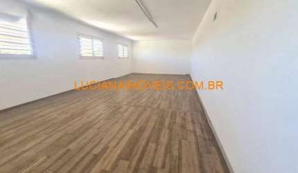 PREDIO COMERCIAL DE 486 M² NO ALTO DA LAPA COM 3 PISOS