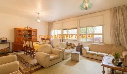 EXCELENTE CASA DE 264 NA VILA MADALENA