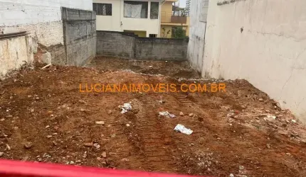 TERRENO DE 213 M² NO SUMARE