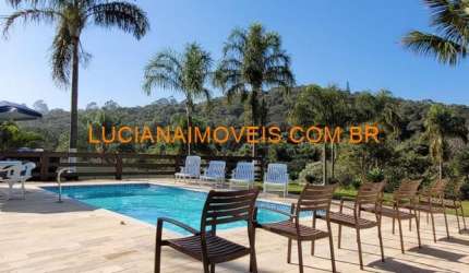 LINDA CHACARA DE 2.000 M² EM MAIRINQUE