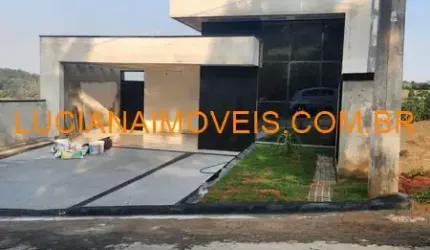 SOBRADO DE 247 M² EM CONDOMINIO FECHADO