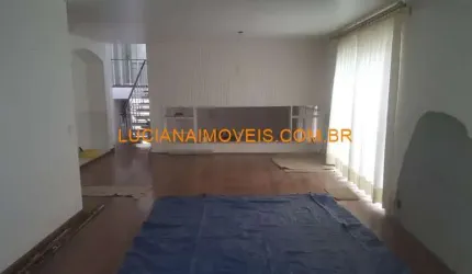 Sobrado para venda possui 282 metros quadrados com 4 quartos em Alto da Lapa - São Paulo - SP