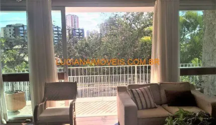 Sobrado para venda tem 340 metros quadrados com 3 quartos em Bela Aliança - São Paulo - SP