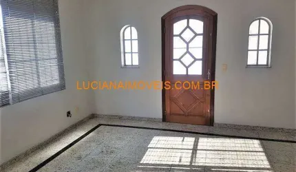 Casa assobradada p/ venda possui 217 metros quadrados com 2 quartos em Vila Ipojuca - São Paulo - SP