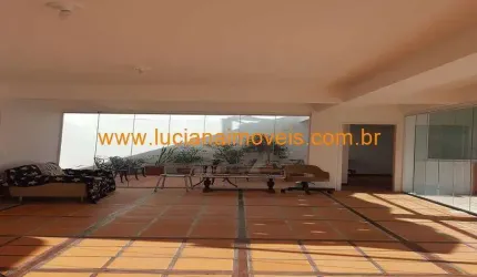 ÓTIMO PREDIO COMERCIAL